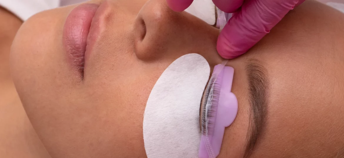 Extension de cils - Institut de beauté à Saint Etienne - Insolite Beauté