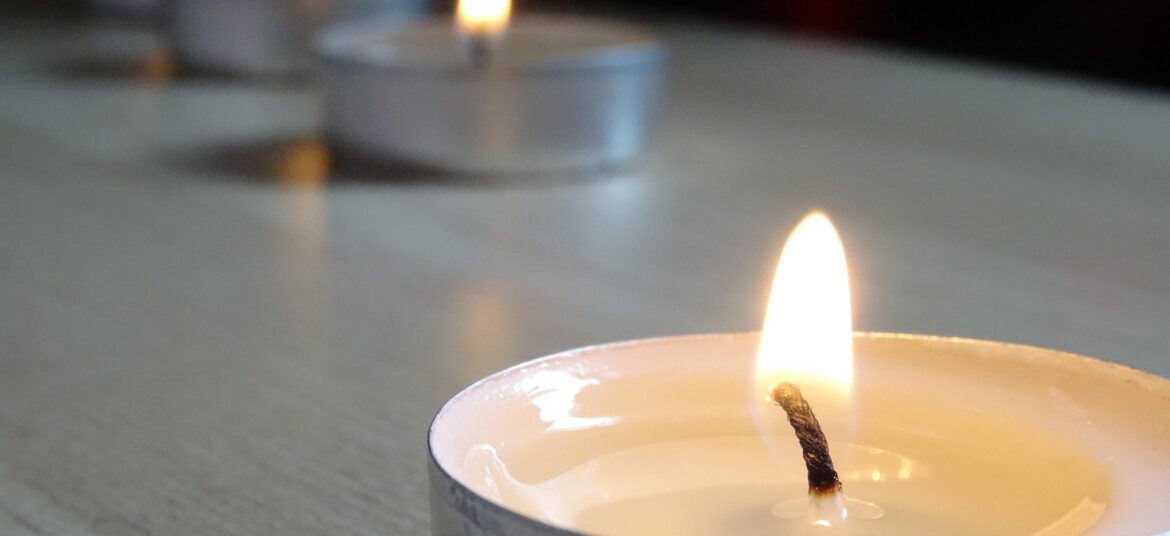 Massage à la bougie chez Insolite Beauté, Institut de Beauté à Saint Etienne et alentours