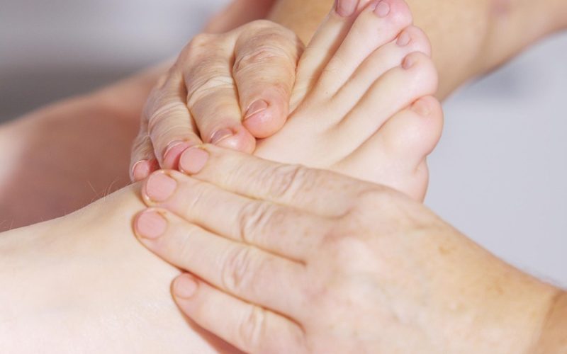 Massage Mains et pieds chez Insolite Beauté - Institut de beauté sur Saint Etienne