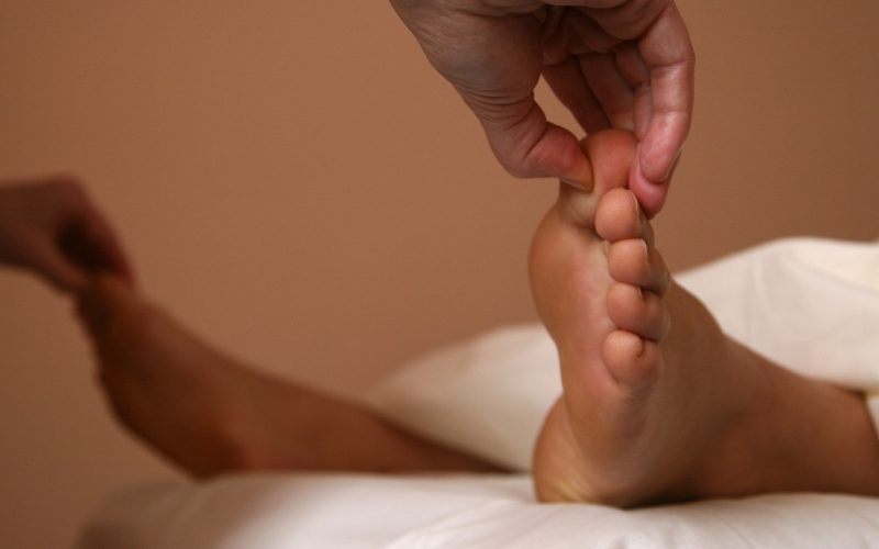 Massage Mains et pieds chez Insolite Beauté - Institut de beauté sur Saint Etienne