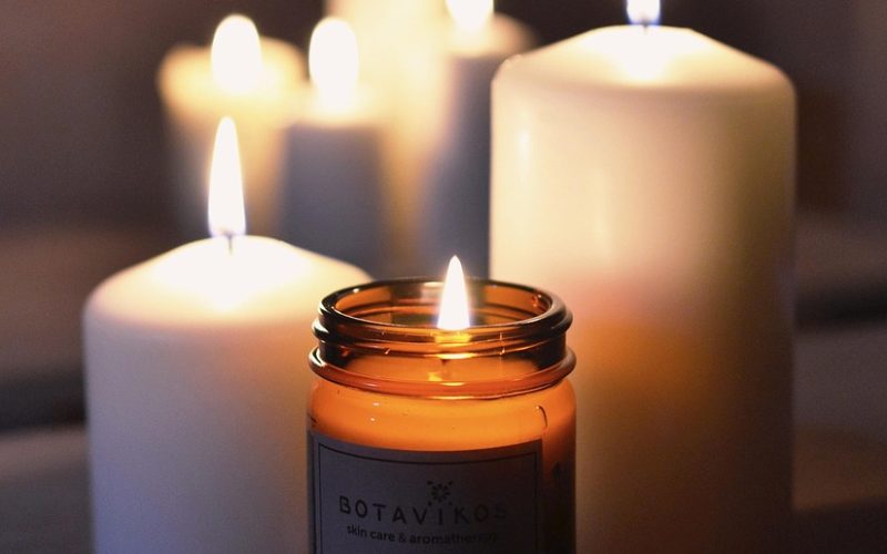 Massage à la bougie chez Insolite Beauté, Institut de Beauté à Saint Etienne et alentours