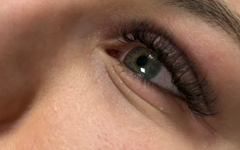 Extension de cils - Institut de beauté à Saint Etienne - Insolite Beauté